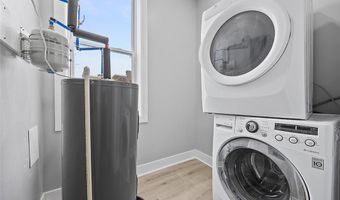 1109 E Carson St, Airville, PA 15203