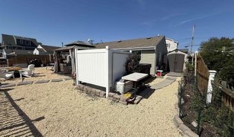 210 Fernwood Dr, Bayville, NJ 08721