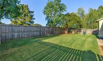 210 Sherwood Dr, Benton, LA 71006