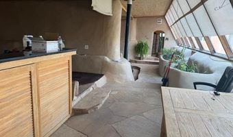 97 Calle Conejo, Arroyo Hondo, NM 87513