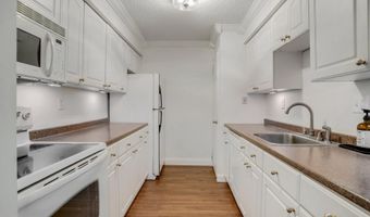 5300 HOLMES RUN Pkwy 417, Alexandria, VA 22304