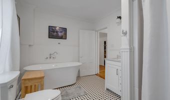 85 Bedford St, Bath, ME 04530