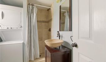 507 County Rd, Barrington, RI 02806