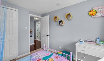 15811 Perkins Ln, Bowie, MD 20716