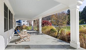 9 Beacon Hill Rd, Atlantic Highlands, NJ 07716