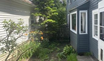 141 Centre St, Bath, ME 04530