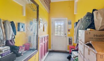 226 Manhattan Dr, Burlington, VT 05401