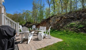 20 Hunting Ridge Ln 20, Bethel, CT 06801