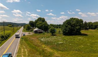 32650 Huntington Rd, Ashton, WV 25503