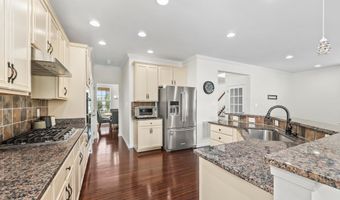 43245 BARNSTEAD Dr, Ashburn, VA 20148