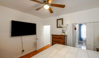 922 PEAR St, Reading, PA 19601