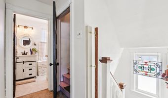 2 CRESTON Ave, Audubon, NJ 08106