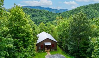 229 Whitetail Ridge Dr, Robbinsville, NC 28702