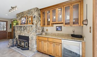 17 Dudley Rd, Brentwood, NH 03833