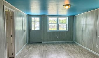 374 Patterson St, Baxley, GA 31513