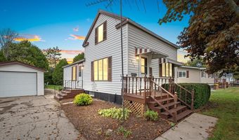 285 Division St, Algoma, WI 54201