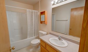 5158 Ridge Oak Dr, Madison, WI 53704