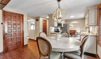 230 Schimwood Ct, Amherst, NY 14068