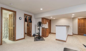 127 SW 36th Ln, Ankeny, IA 50023