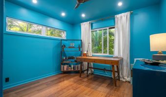 427 Akoakoa Pl, Kailua, HI 96734