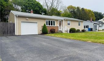 124 Zinnia Dr, Cranston, RI 02920