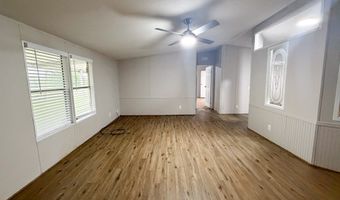 402 E College Ave, Alvarado, TX 76009