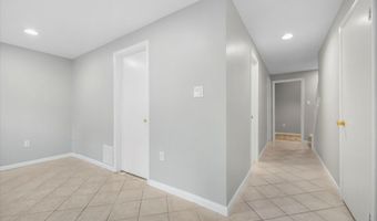 10276 ARIZONA Cir 61, Bethesda, MD 20817