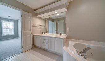 6138 MANCHESTER PARK Cir, Alexandria, VA 22310
