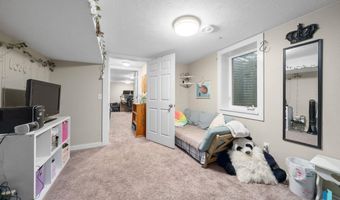 100 S Teton Dr, Brandon, SD 57005