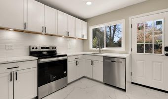 8730 EWING Dr, Bethesda, MD 20817