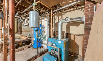 20 Bolleswood Ln, Avon, CT 06001