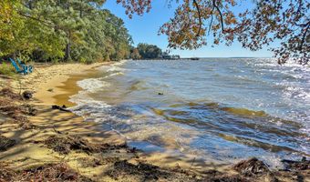 707 Butter Rd, Bonneau, SC 29431