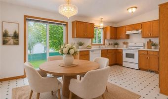 121 Brown Ave S, Annandale, MN 55302