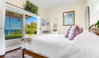 1004 N Honokala Rd B, Haiku, HI 96708