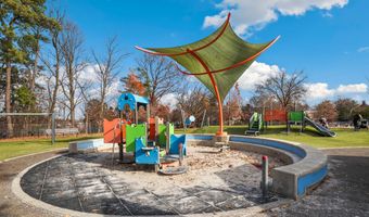 1616 FITZGERALD Ln, Alexandria, VA 22302