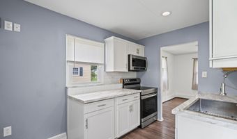 8 Mayhall St, Albany, NY 12205