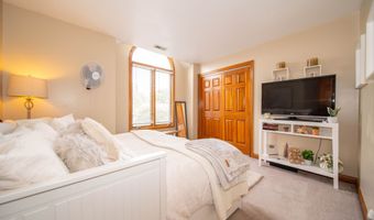 1145 Forest Commons Dr, Avon, IN 46123