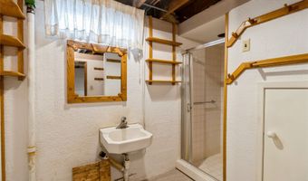 21496 290th St, Adel, IA 50003