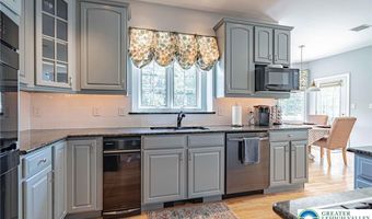 6958 Lehigh Ct, Allentown, PA 18106