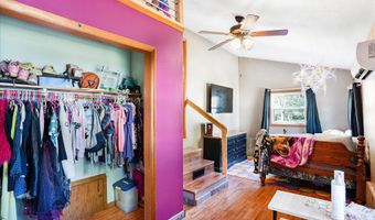 922 S Oak Ave, Aurora, MO 65605