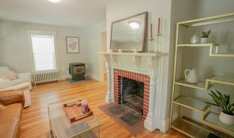 27 Princeton St, Bangor, ME 04401