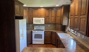 2519 Whisper Wind Dr, Aberdeen, SD 57401