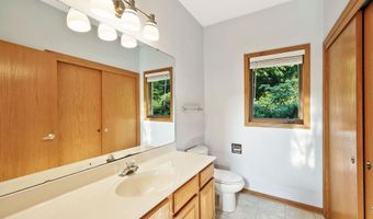 5 Cocoa Beach Dr, Madison, WI 53719