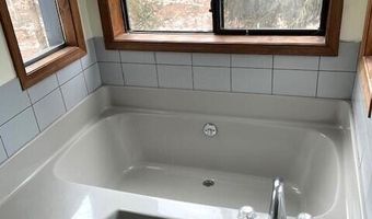 182 Claremont Dr, Albrightsville, PA 18210