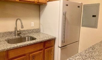 10 Longwood Dr 5, Andover, MA 01810