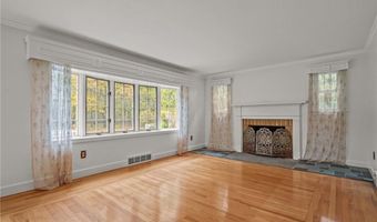 53 Charcalee Dr, Cranston, RI 02921