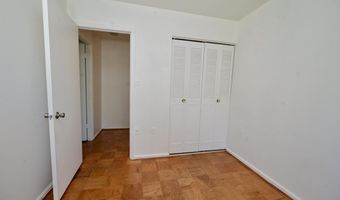 656 AZALEA Dr 4-656, Rockville, MD 20850