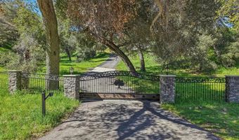 707 S Live Oak Park Rd, Fallbrook, CA 92028