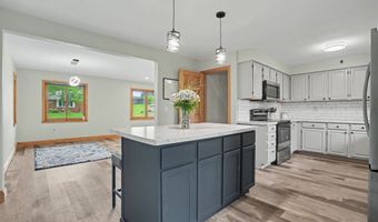 2416 Maplewood Dr, Asbury, IA 52002