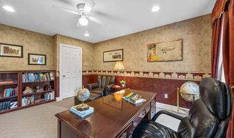 29 Weatherdeck Dr, Bourne, MA 02532